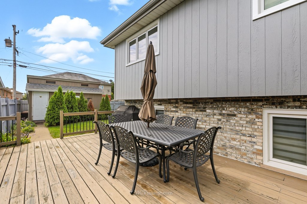 5905 W 89th Street, Oak Lawn, IL 60453