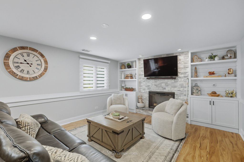 5905 W 89th Street, Oak Lawn, IL 60453