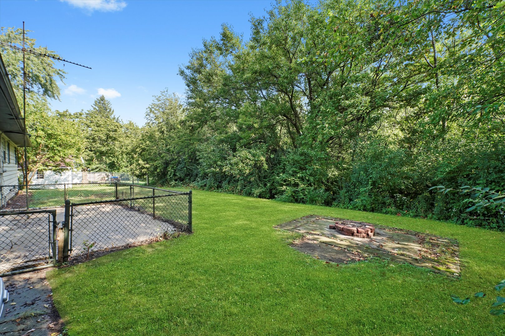 812 Northern Drive, Lockport, IL 60441