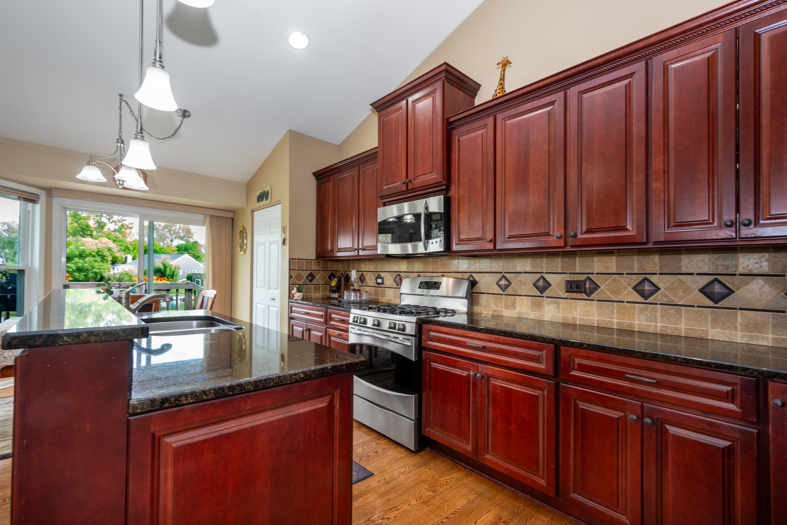 1145 Edgewater Lane, Antioch, IL 60002