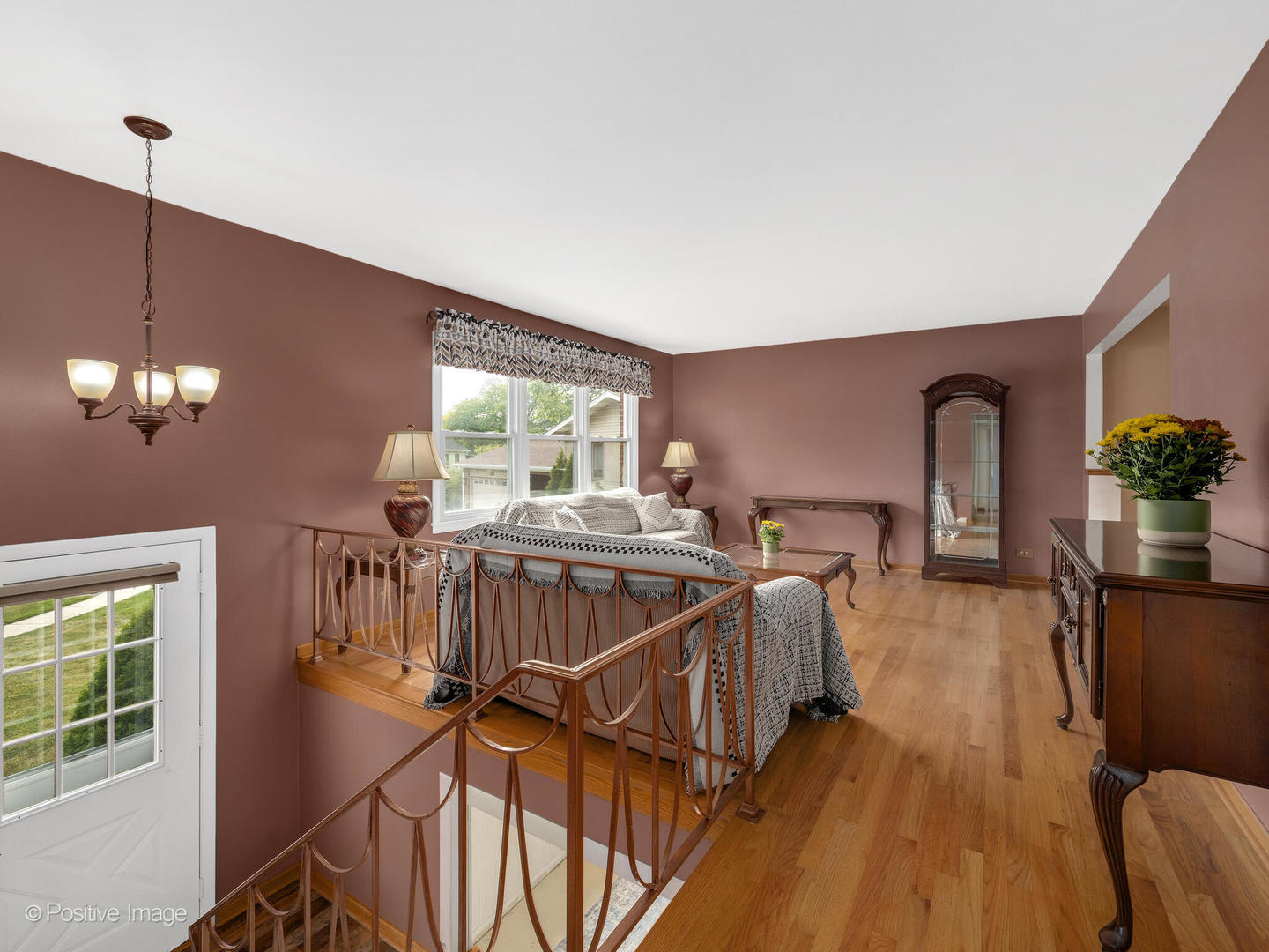 8136 Lindenwood Lane, Woodridge, IL 60517