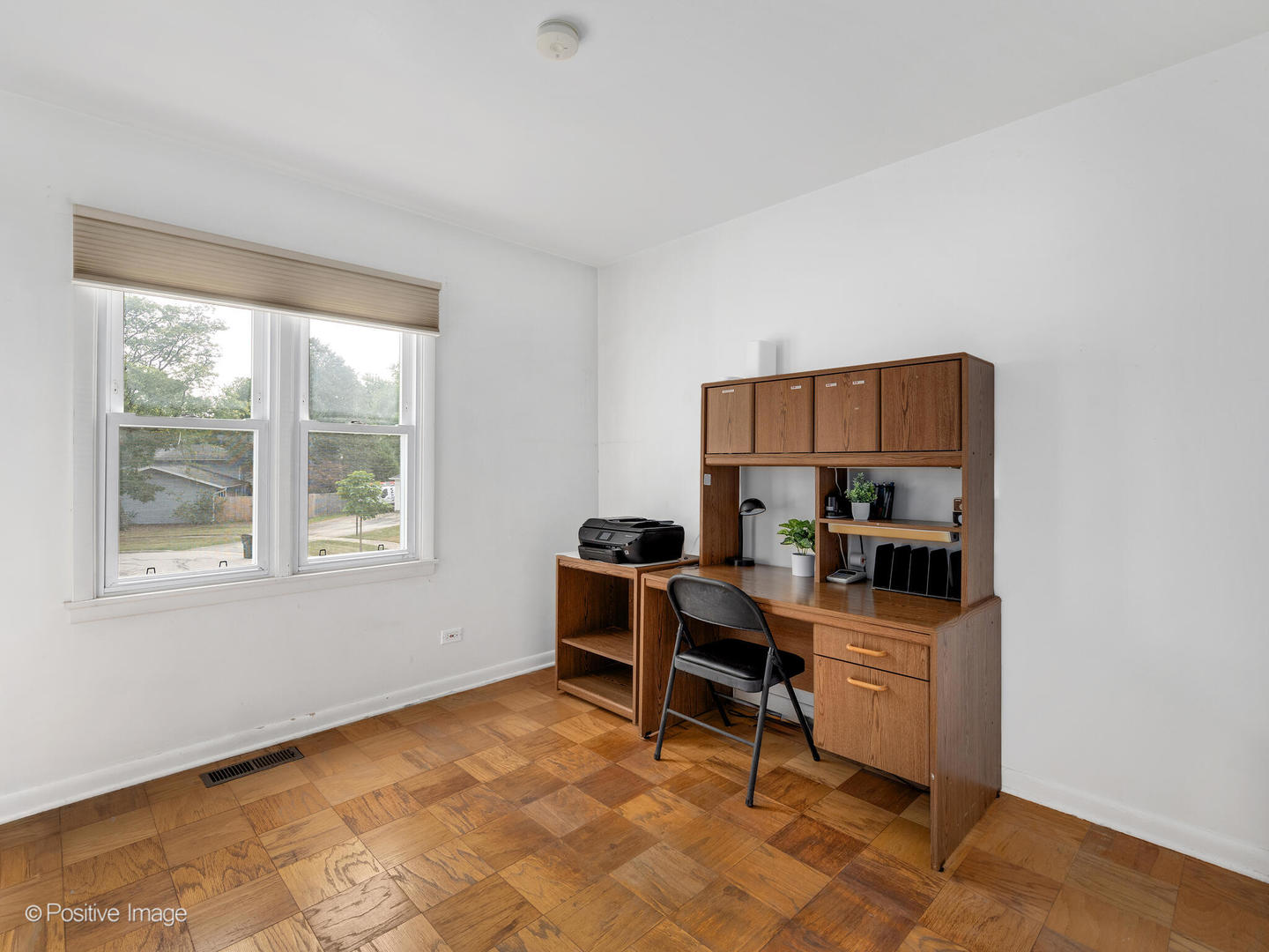 8136 Lindenwood Lane, Woodridge, IL 60517