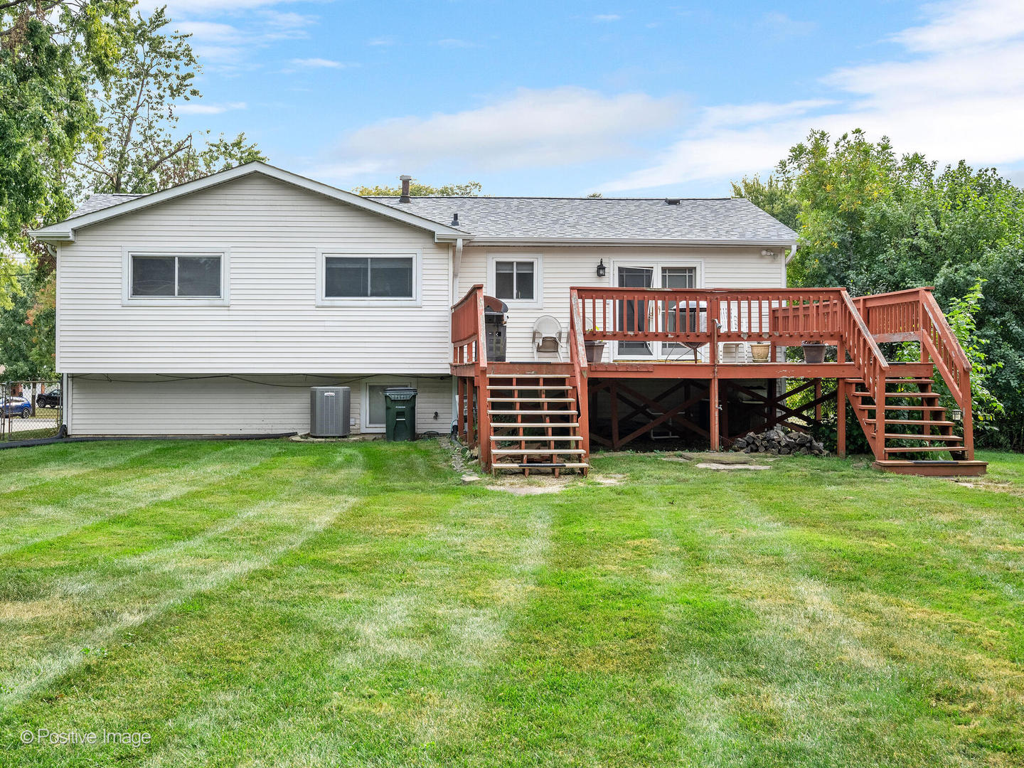 8136 Lindenwood Lane, Woodridge, IL 60517