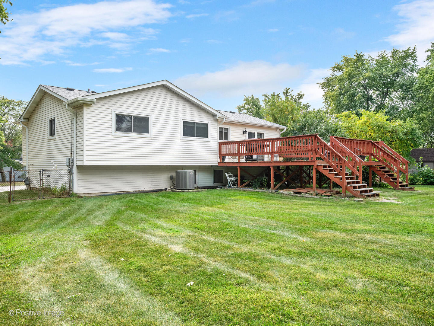 8136 Lindenwood Lane, Woodridge, IL 60517