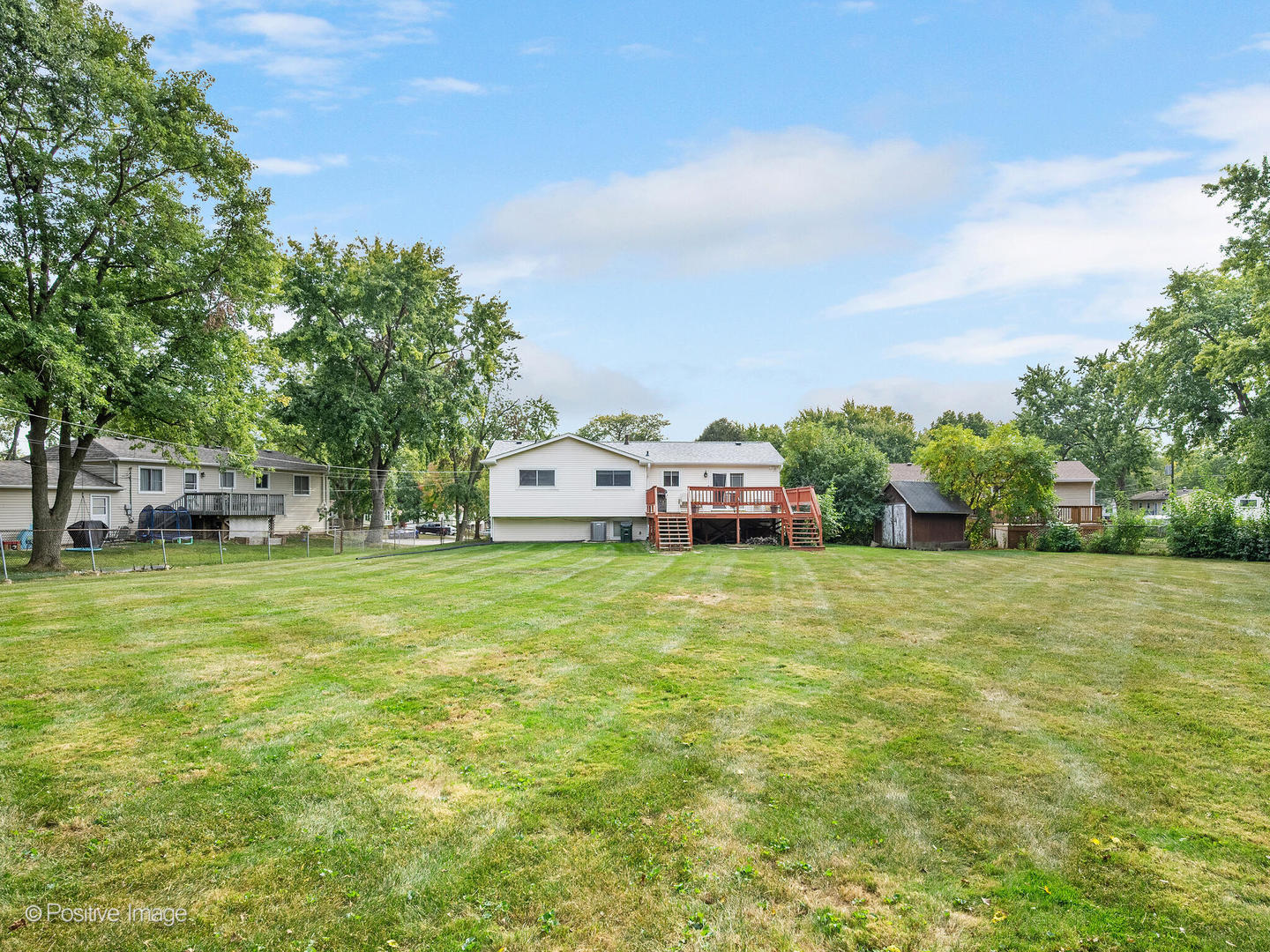 8136 Lindenwood Lane, Woodridge, IL 60517