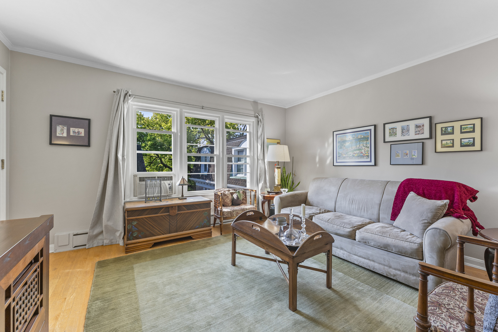 2135 Central Street #3W, Evanston, IL 60201
