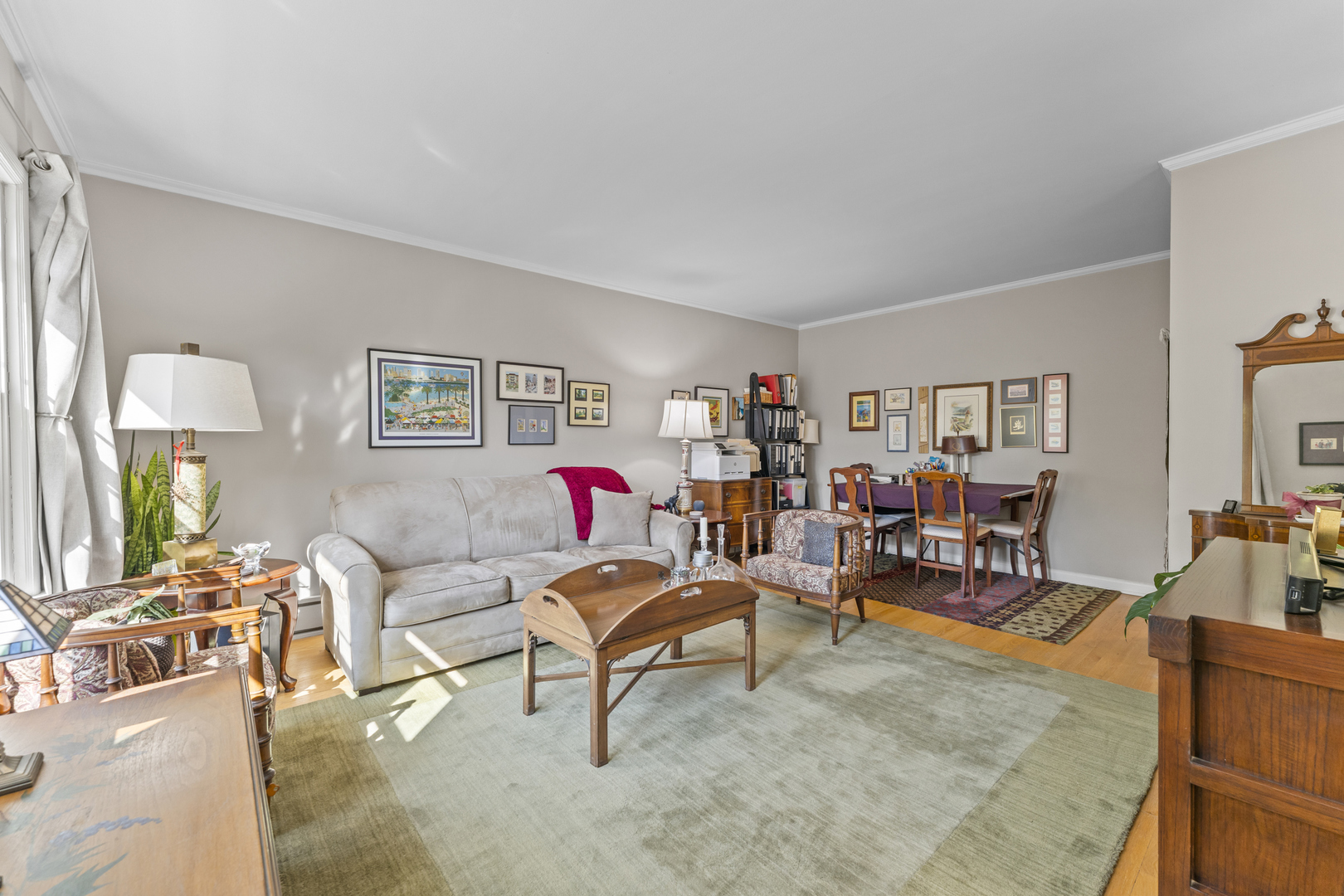 2135 Central Street #3W, Evanston, IL 60201