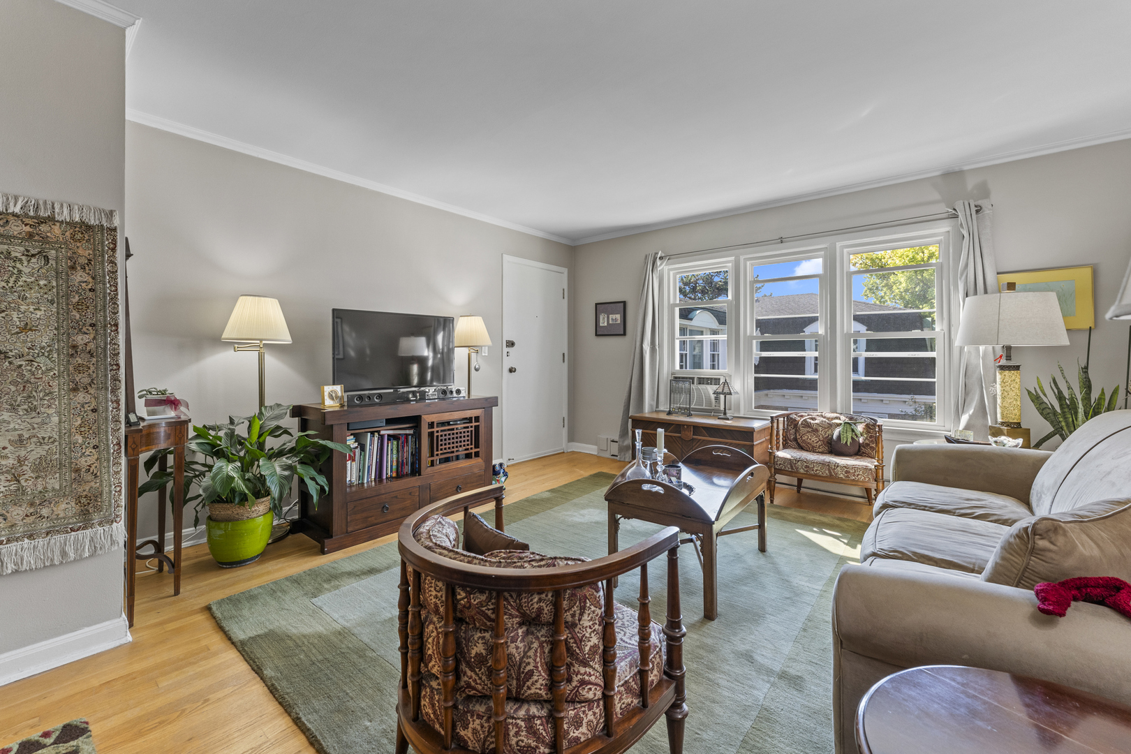 2135 Central Street #3W, Evanston, IL 60201