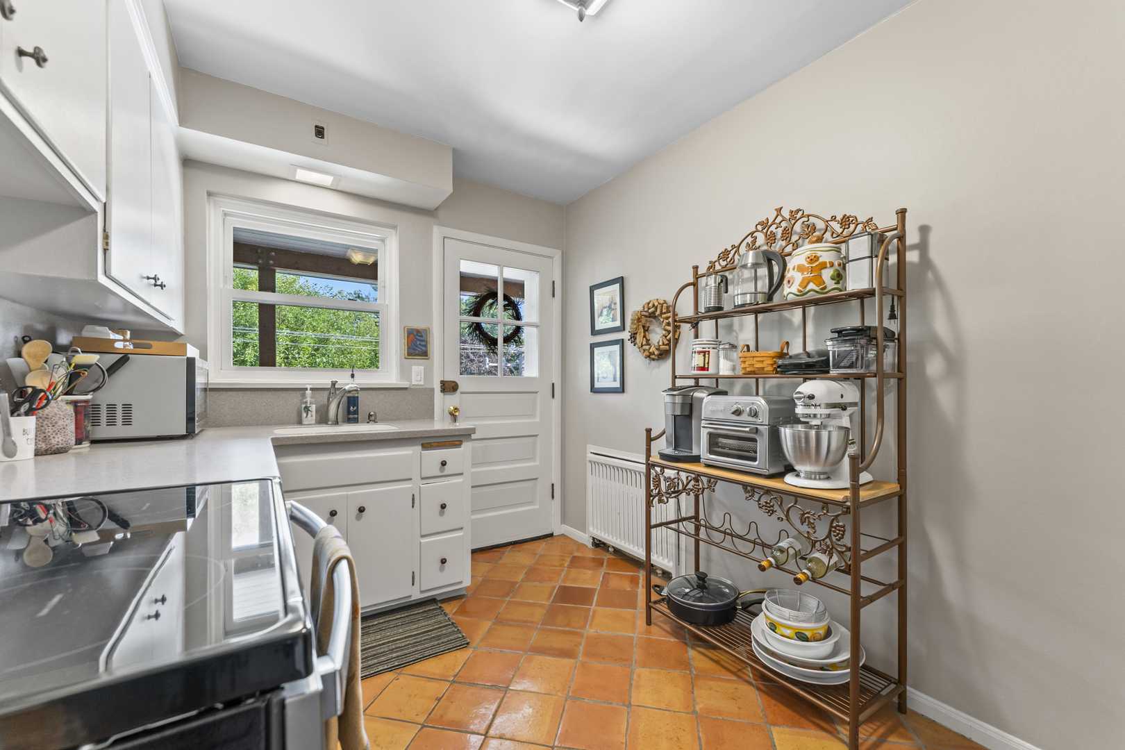 2135 Central Street #3W, Evanston, IL 60201