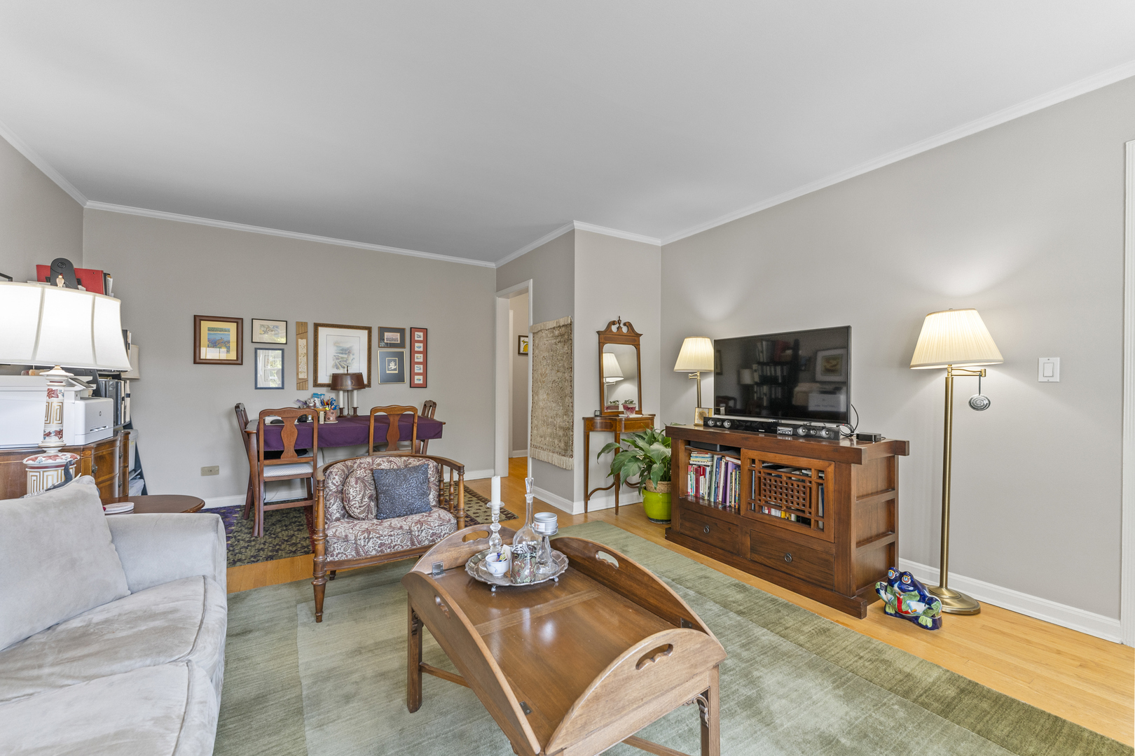 2135 Central Street #3W, Evanston, IL 60201