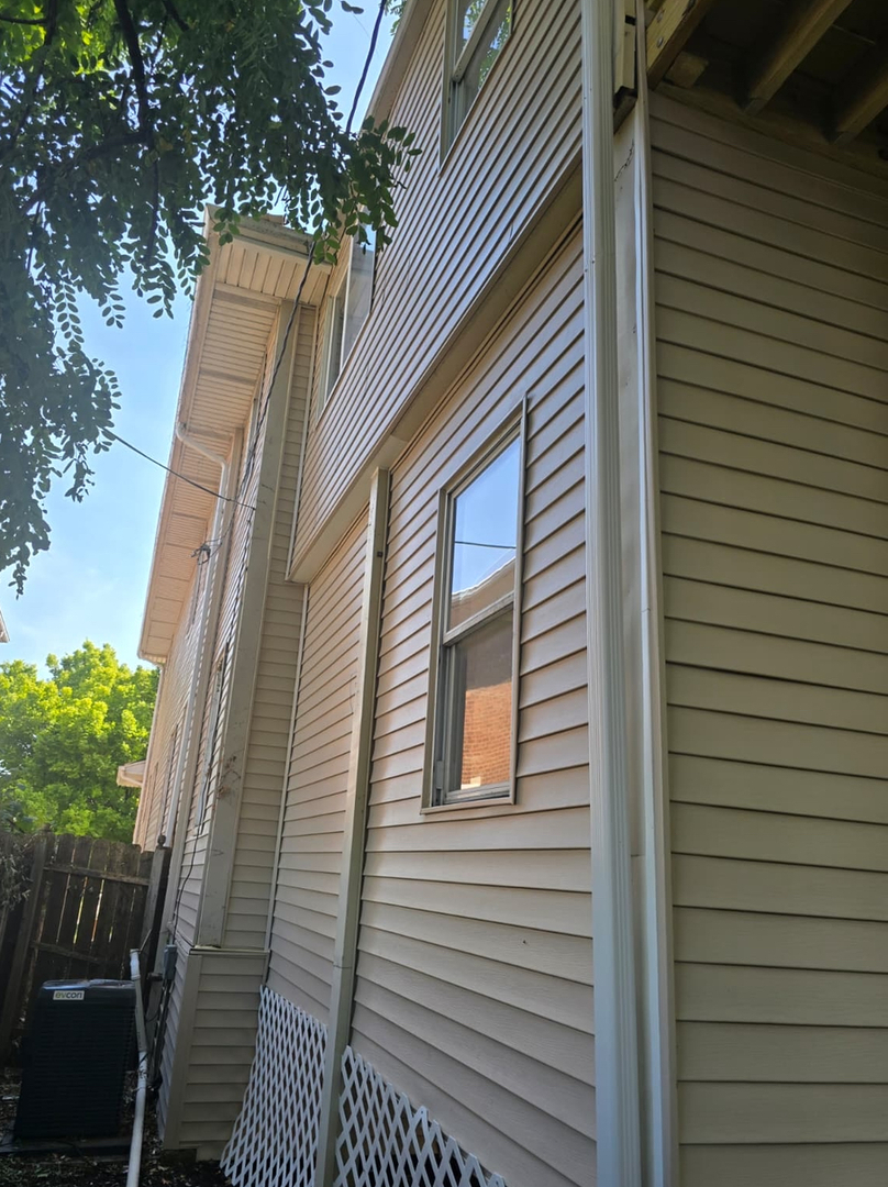 1820 S 3rd Avenue, Maywood, IL 60153