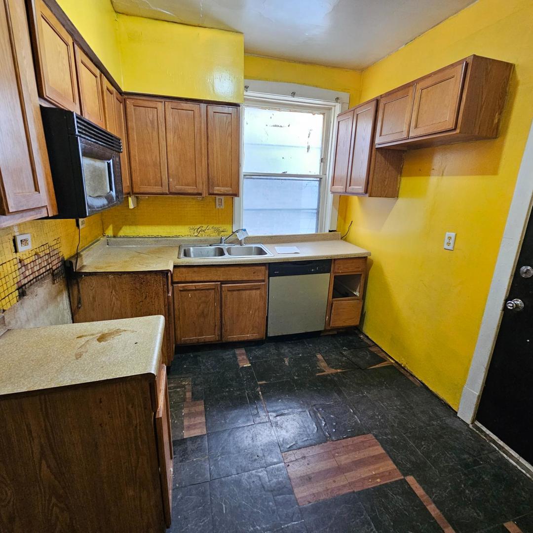 7843 S Honore Street, Chicago, IL 60620