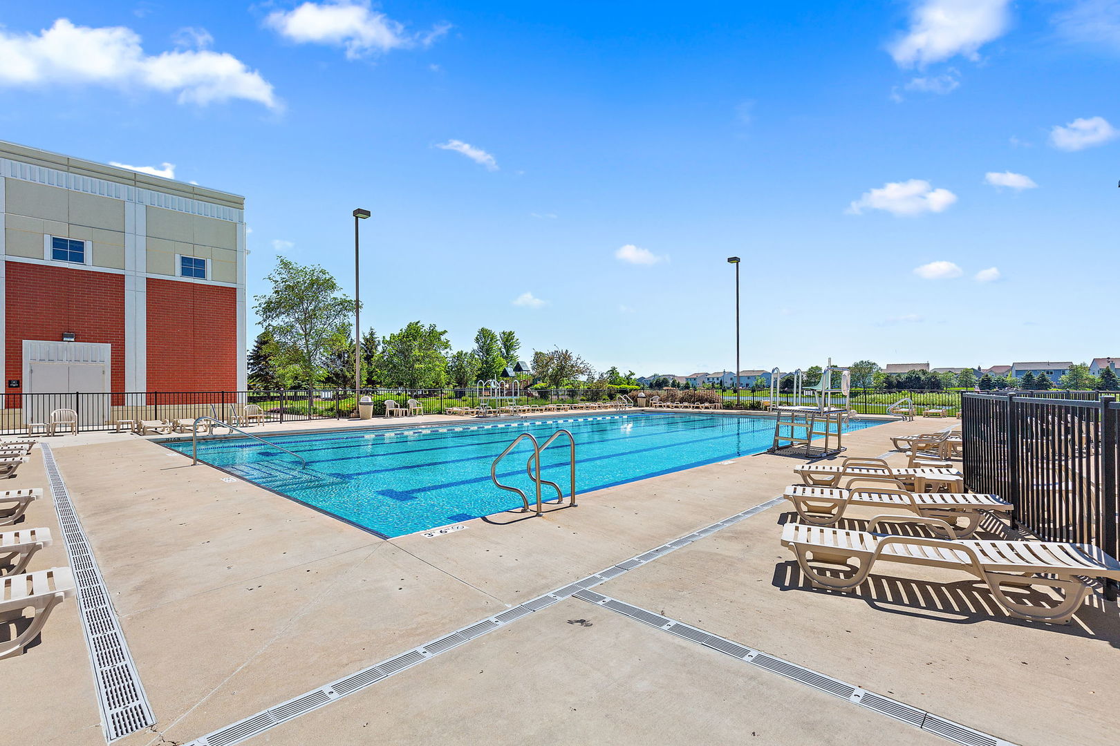 870 Clover Lane, Pingree Grove, IL 60140