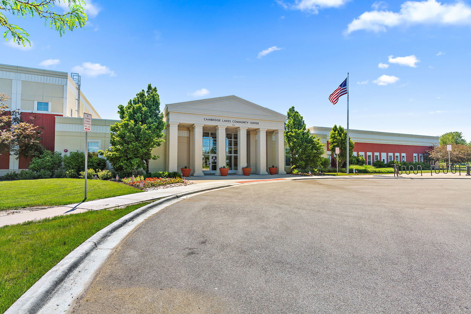 870 Clover Lane, Pingree Grove, IL 60140