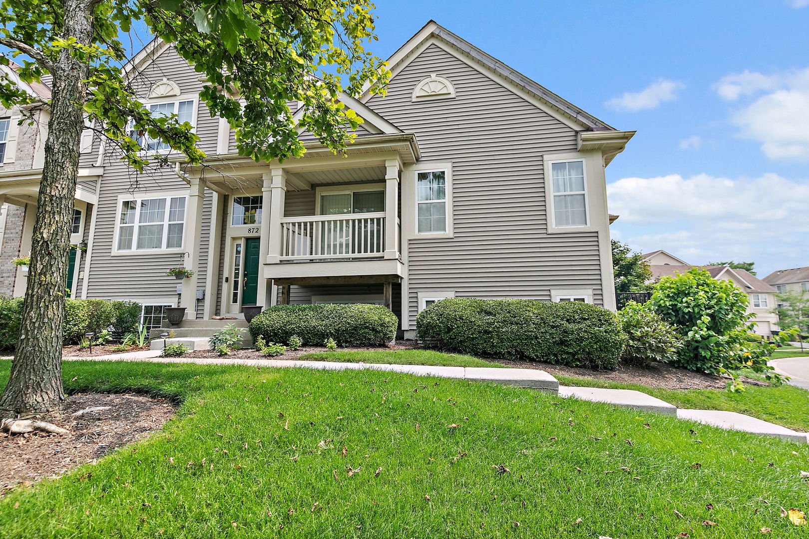 870 Clover Lane, Pingree Grove, IL 60140