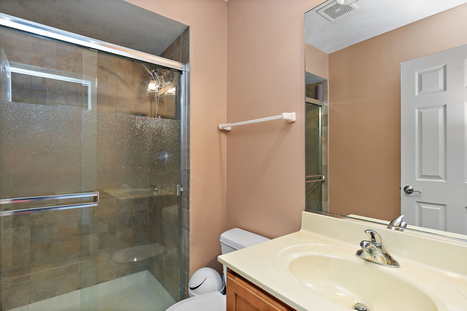 870 Clover Lane, Pingree Grove, IL 60140