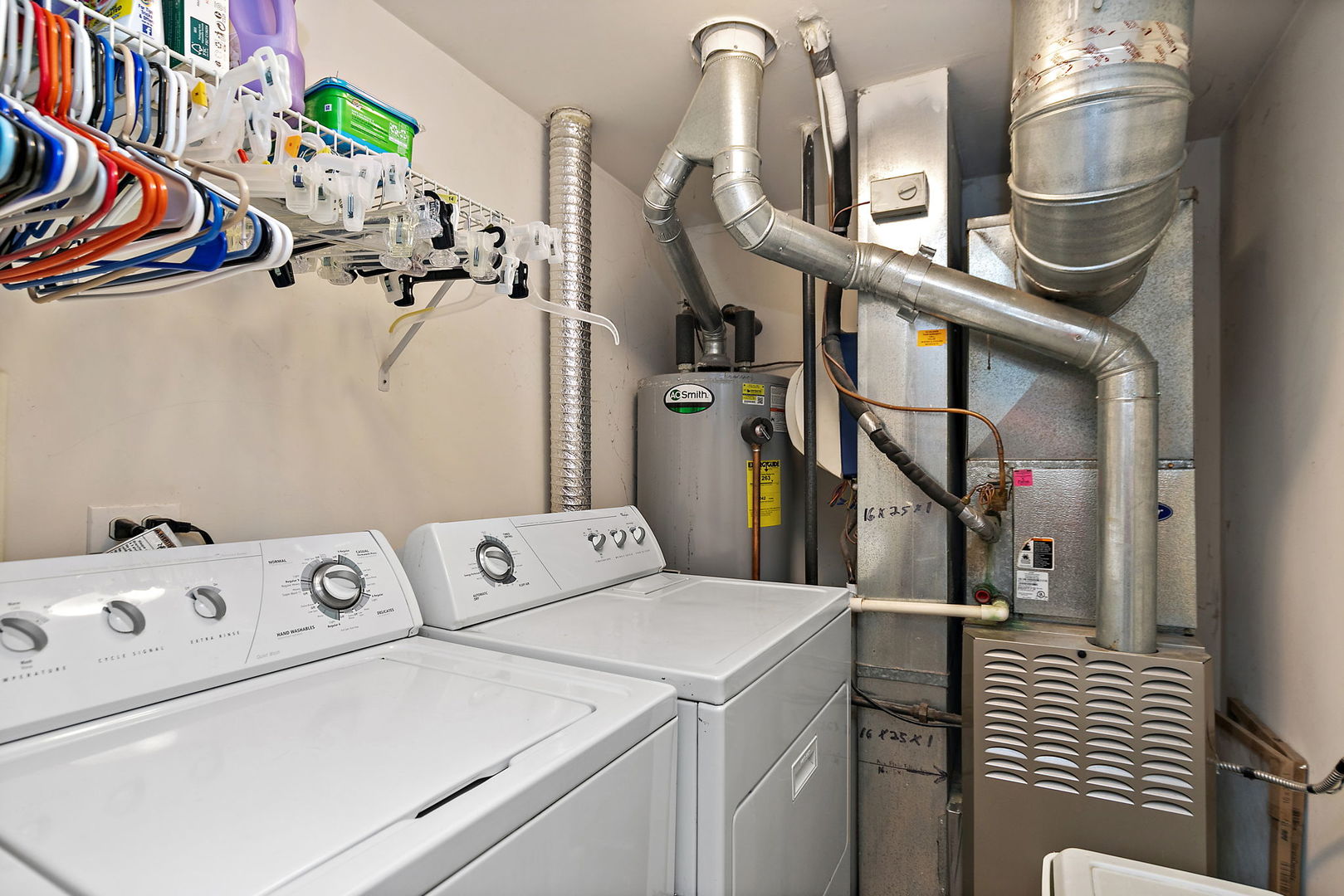 870 Clover Lane, Pingree Grove, IL 60140