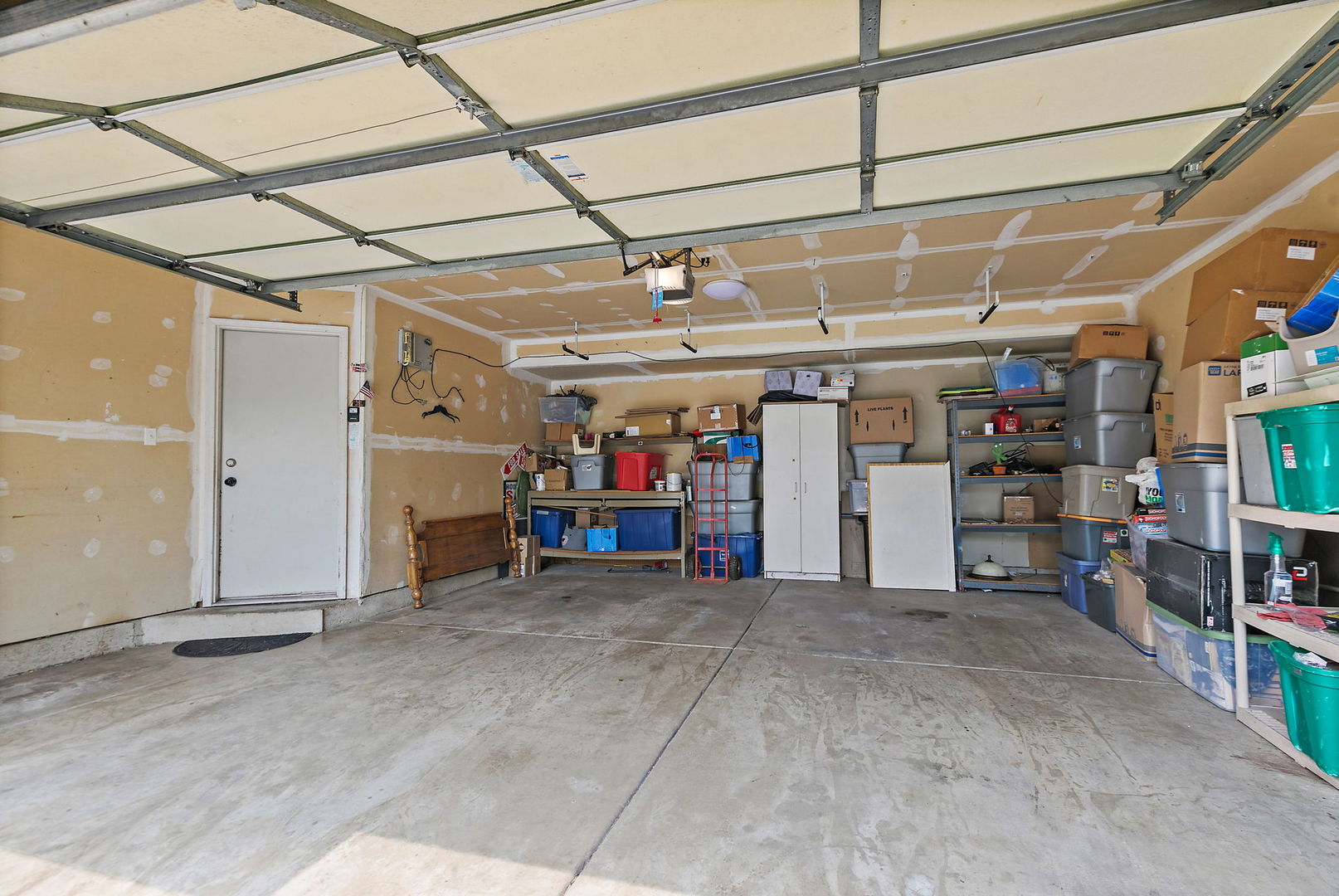 870 Clover Lane, Pingree Grove, IL 60140