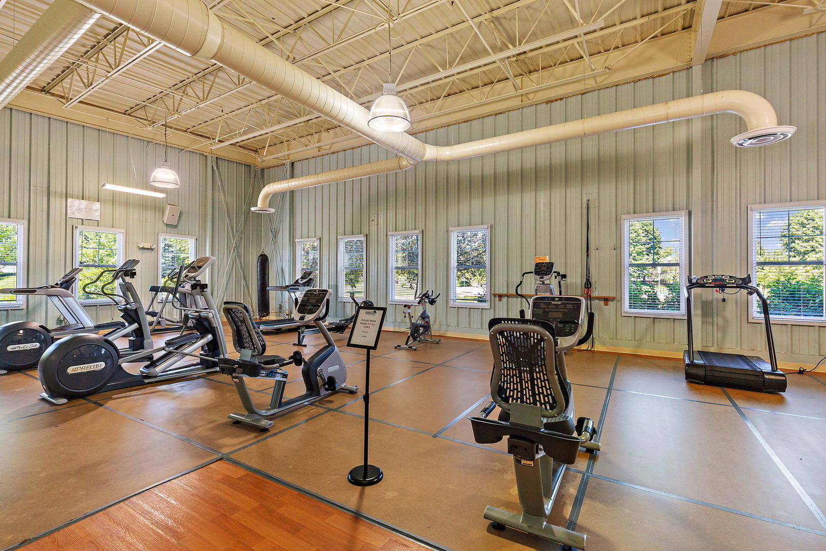 870 Clover Lane, Pingree Grove, IL 60140