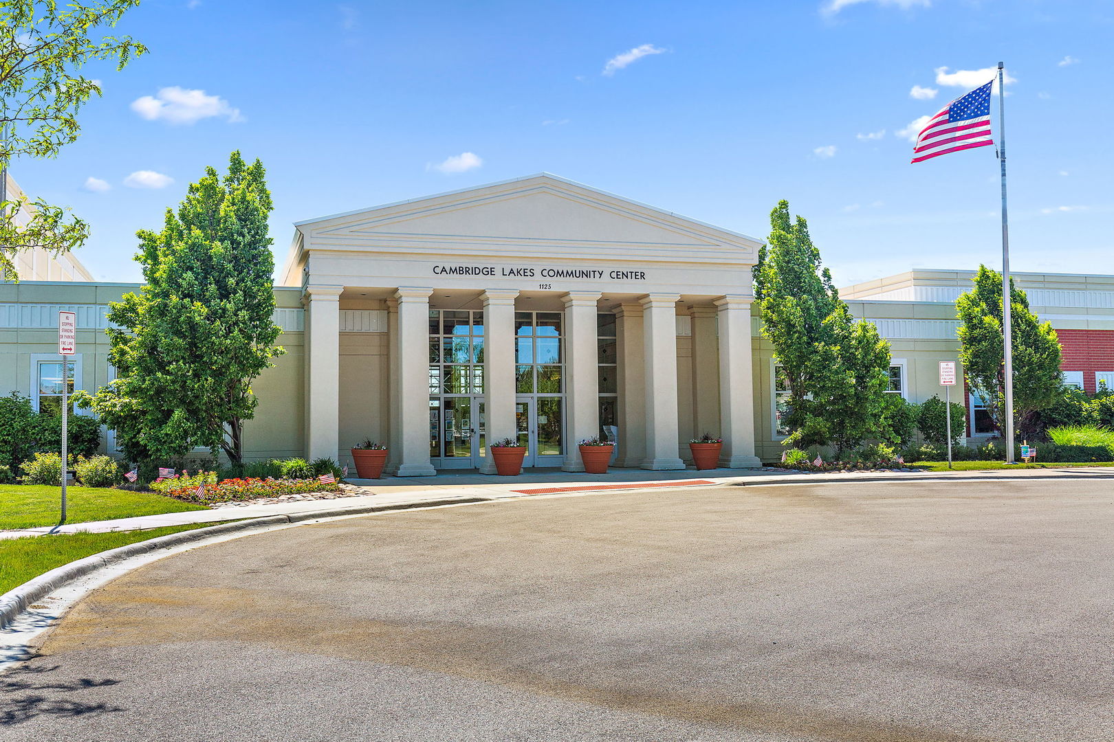 870 Clover Lane, Pingree Grove, IL 60140