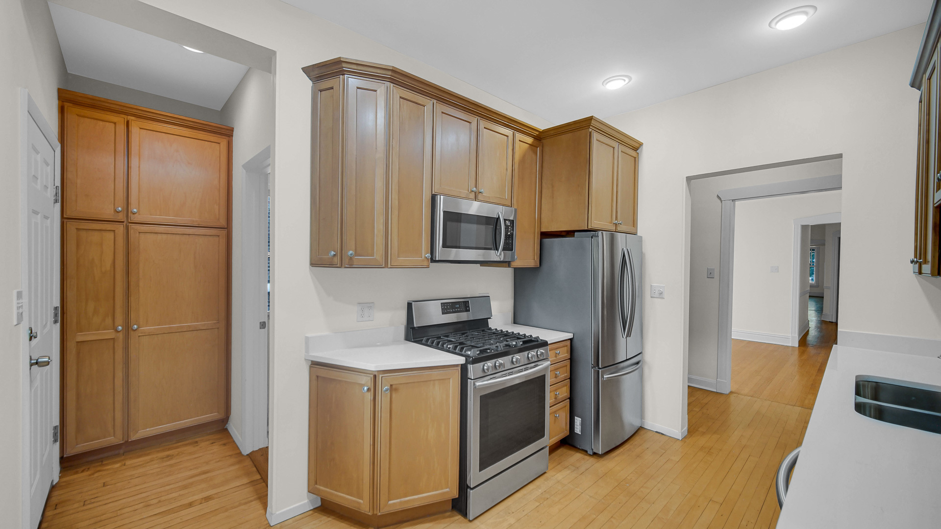1213 E 53rd Street #3W, Chicago, IL 60615