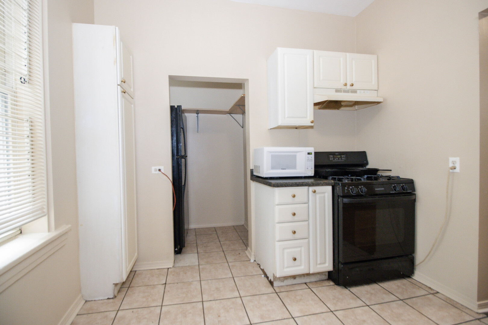 3345 W HURON Street, Chicago, IL 60624