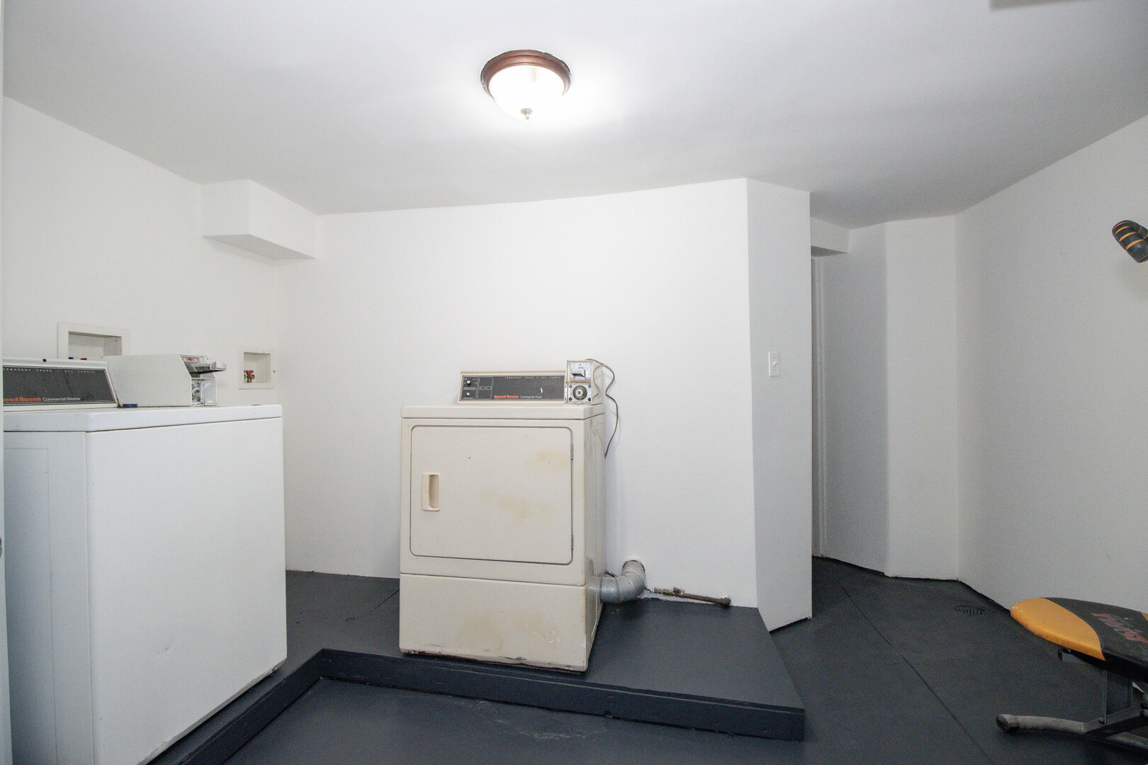 3345 W HURON Street, Chicago, IL 60624