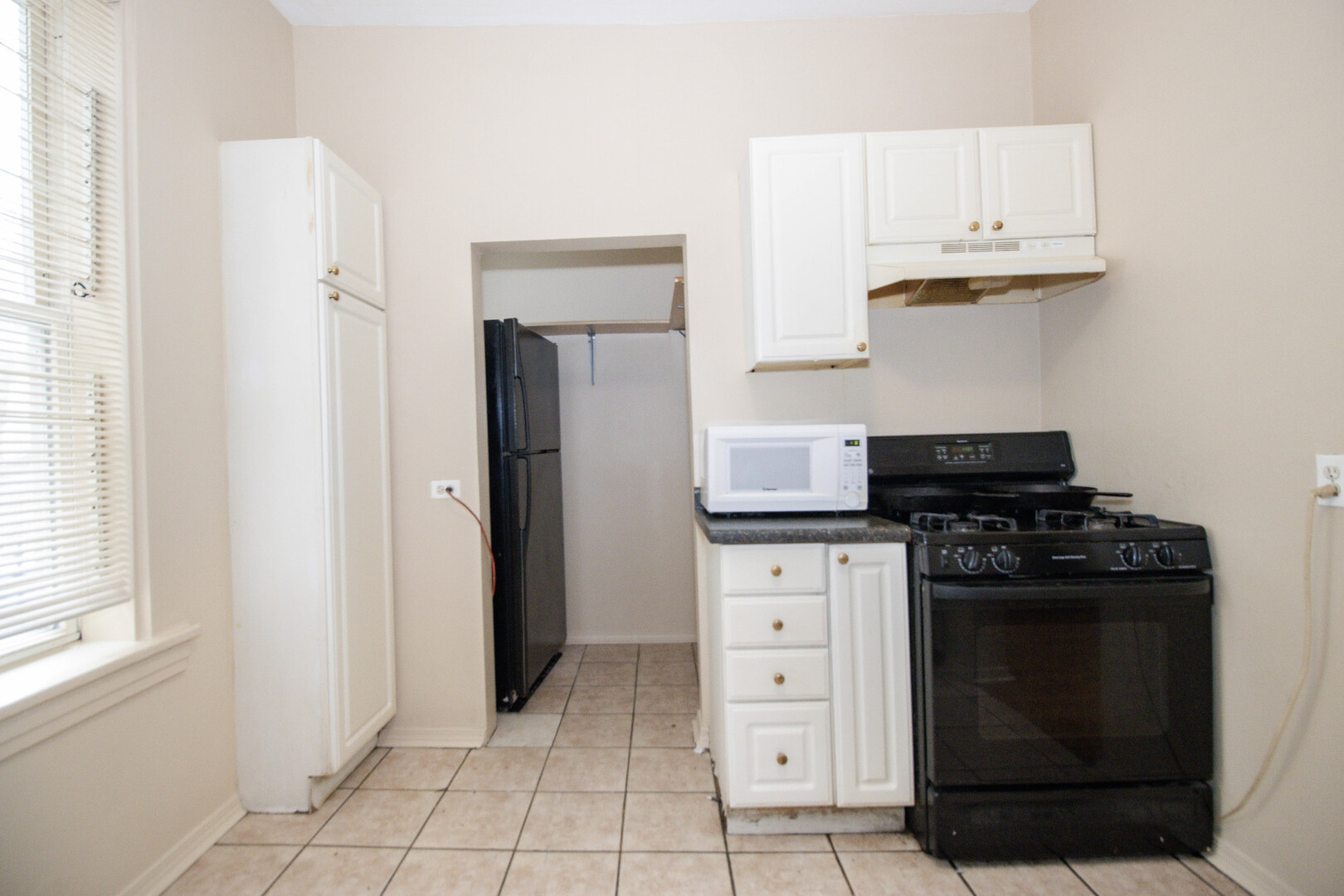 3345 W HURON Street, Chicago, IL 60624