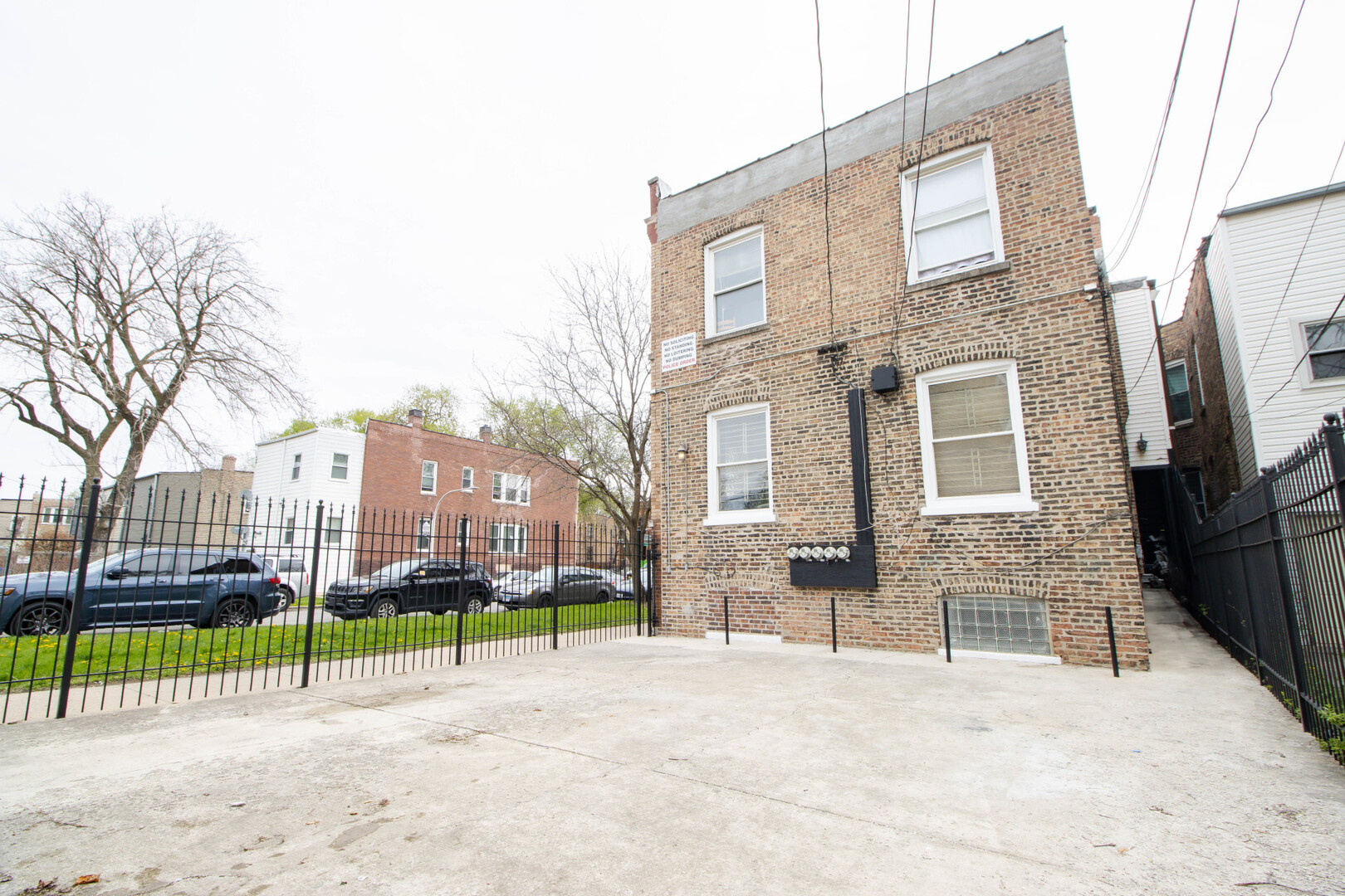 3345 W HURON Street, Chicago, IL 60624