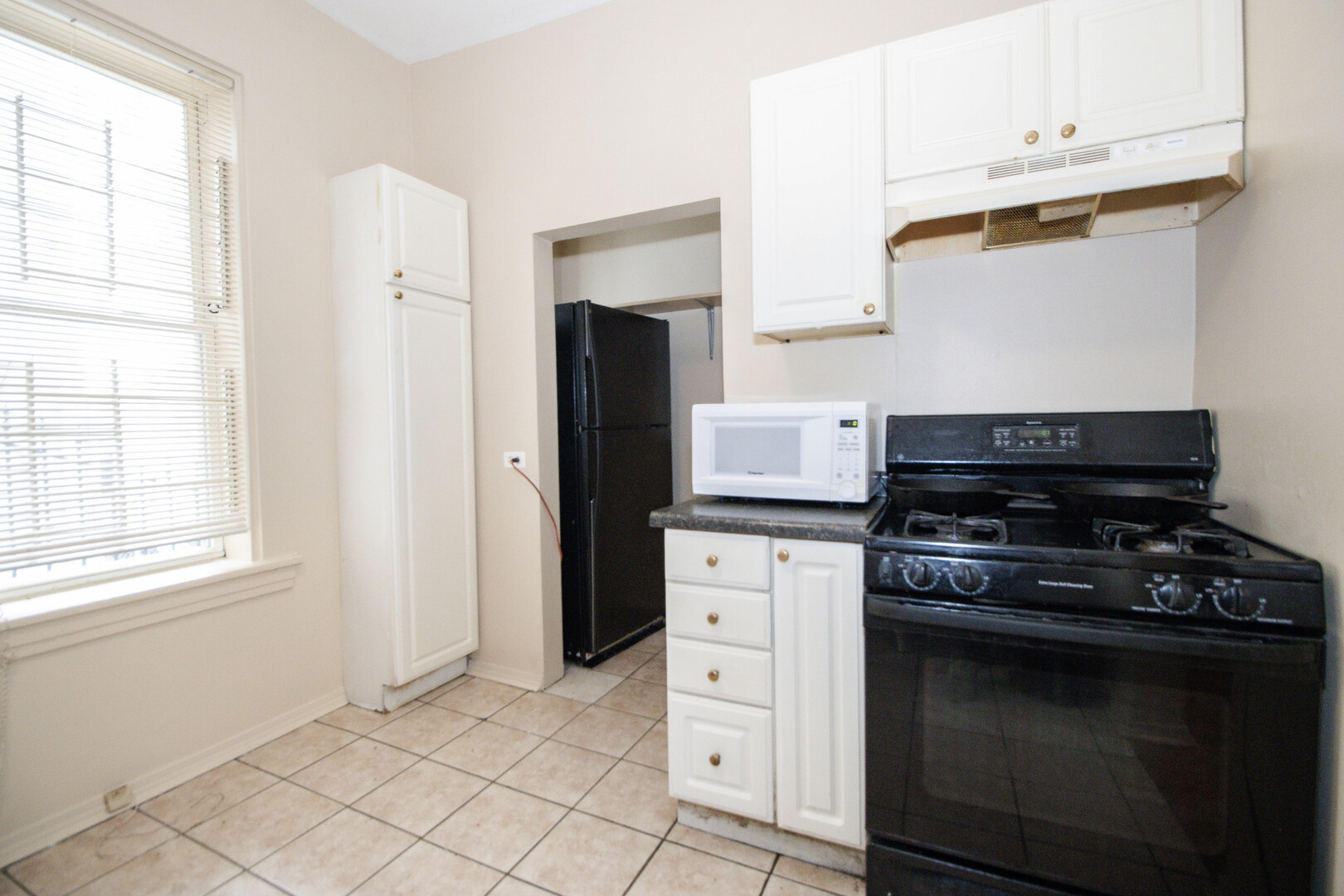 3345 W HURON Street, Chicago, IL 60624