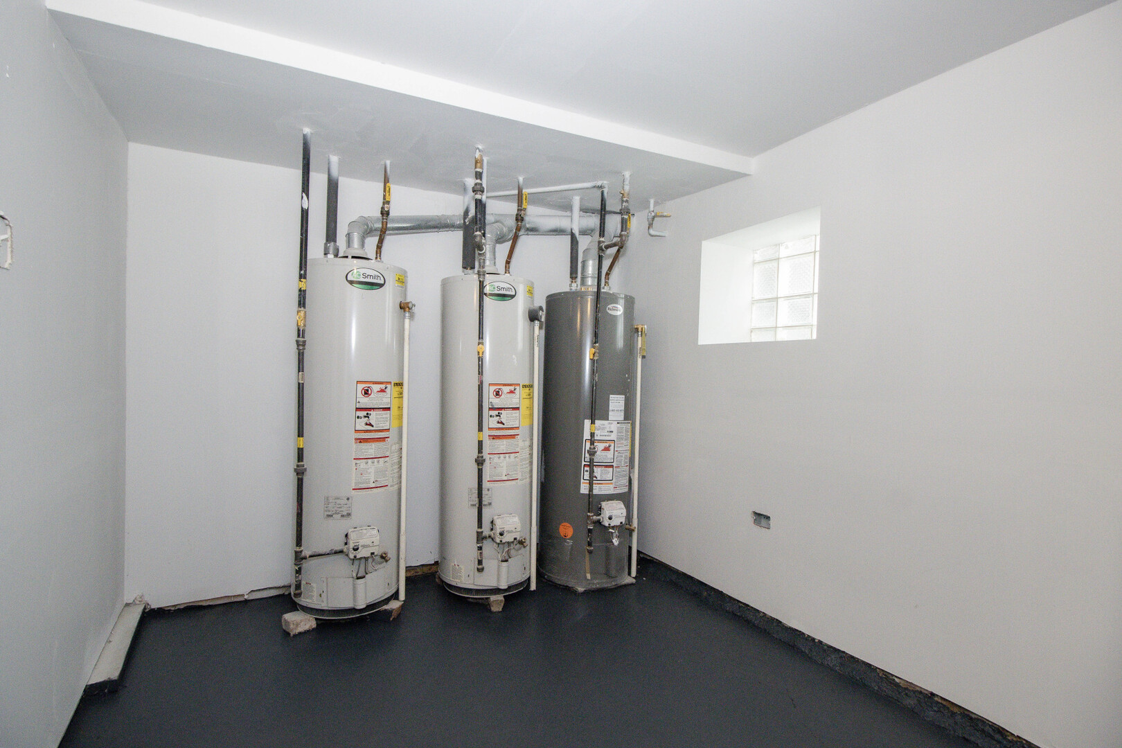 3345 W HURON Street, Chicago, IL 60624