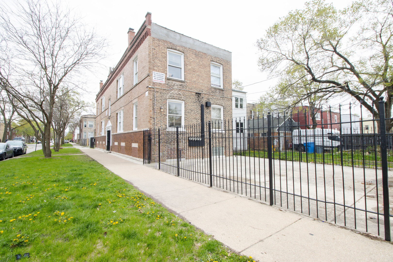 3345 W HURON Street, Chicago, IL 60624