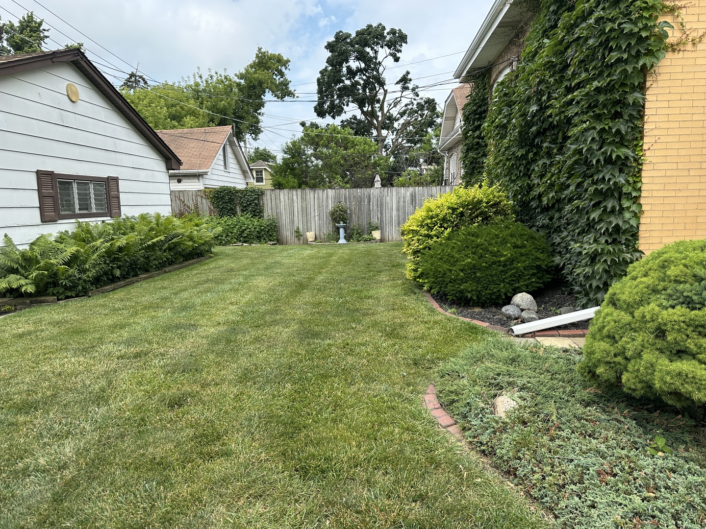 8101 White Avenue, Lyons, IL 60534