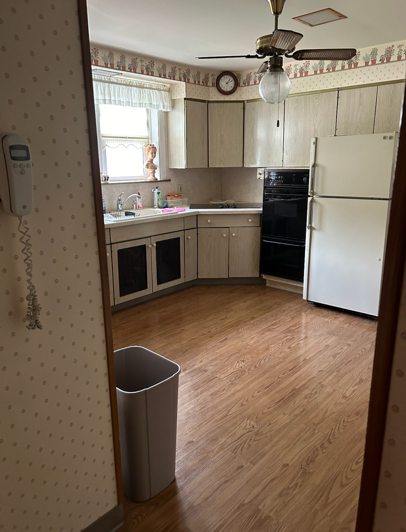 8101 White Avenue, Lyons, IL 60534