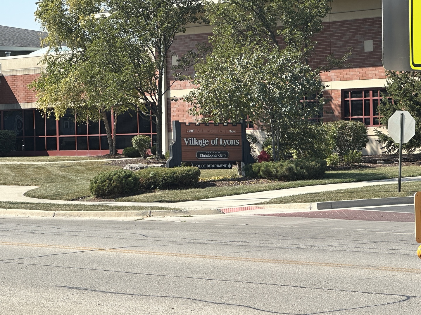 8101 White Avenue, Lyons, IL 60534