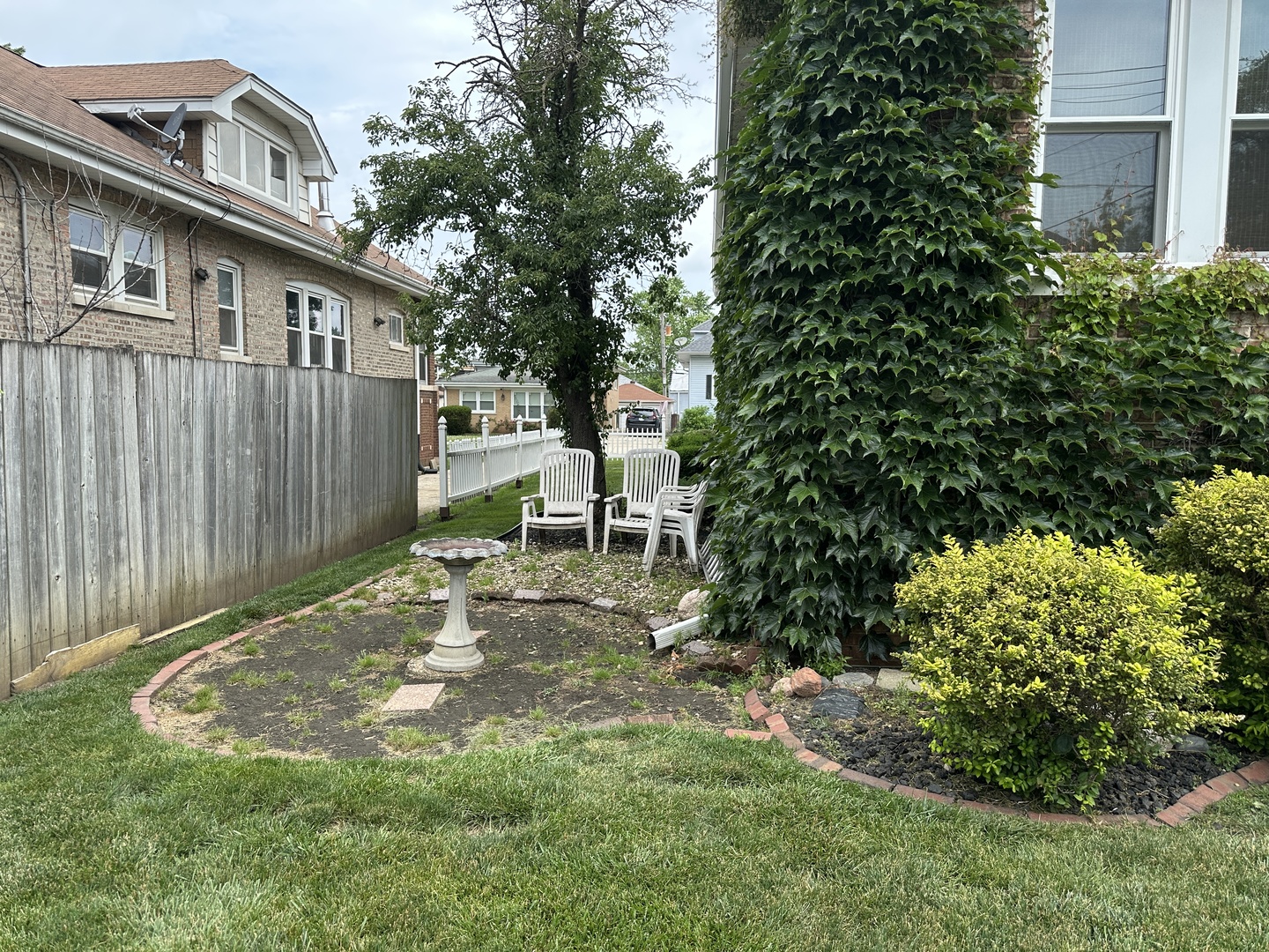 8101 White Avenue, Lyons, IL 60534