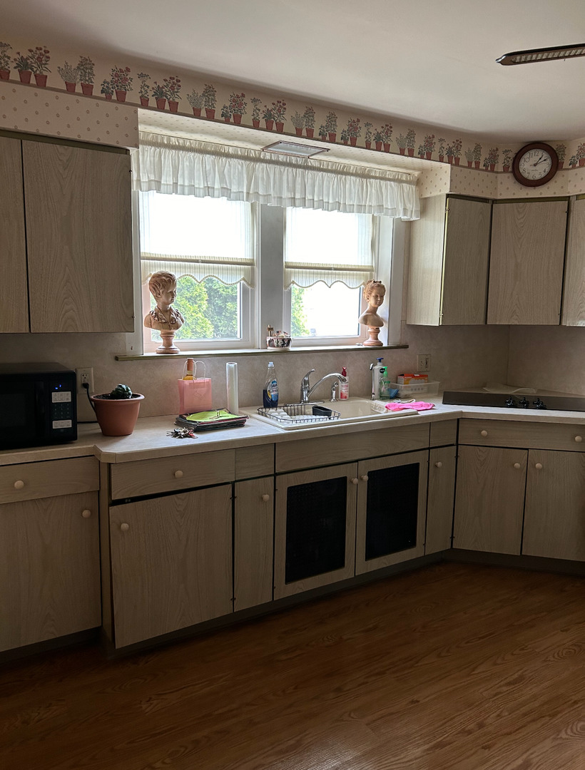 8101 White Avenue, Lyons, IL 60534