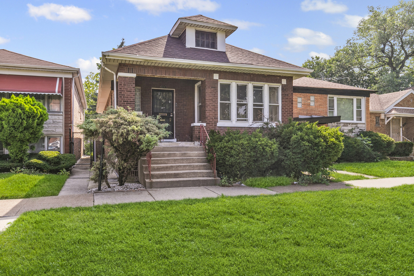 6837 S Michigan Avenue, Chicago, IL 60637