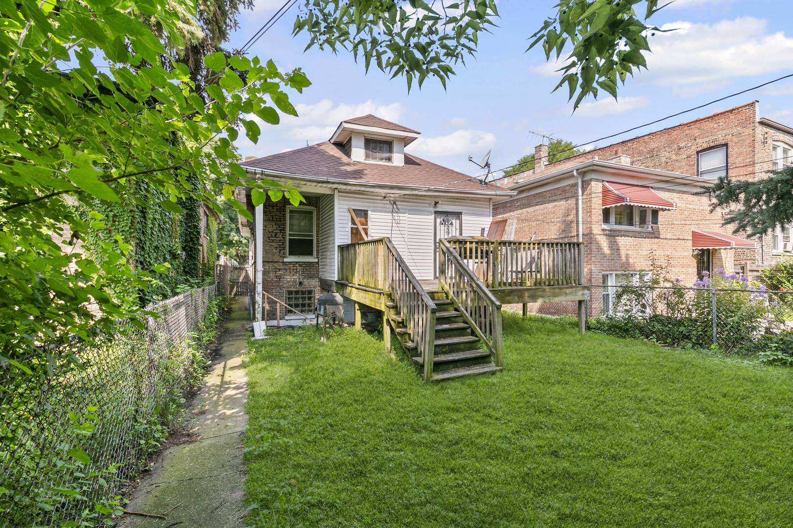 6837 S Michigan Avenue, Chicago, IL 60637