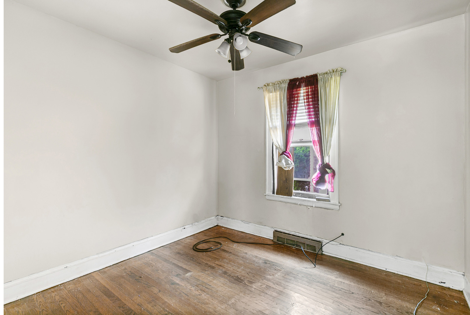 6837 S Michigan Avenue, Chicago, IL 60637