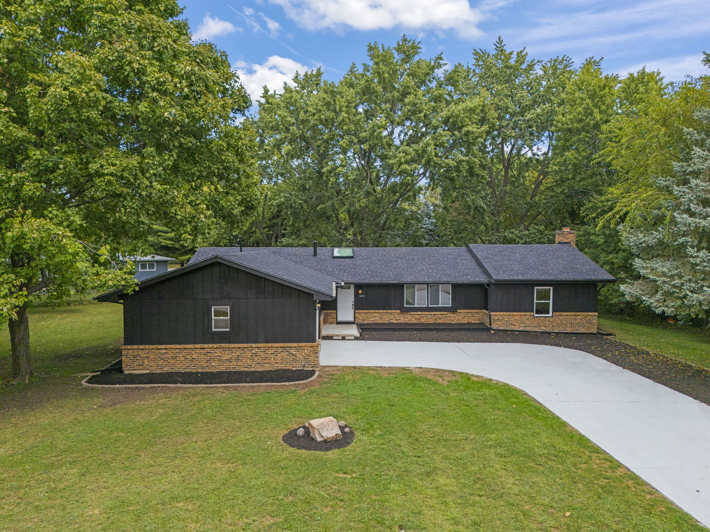 24726 W Pleasant Court, Plainfield, IL 60586