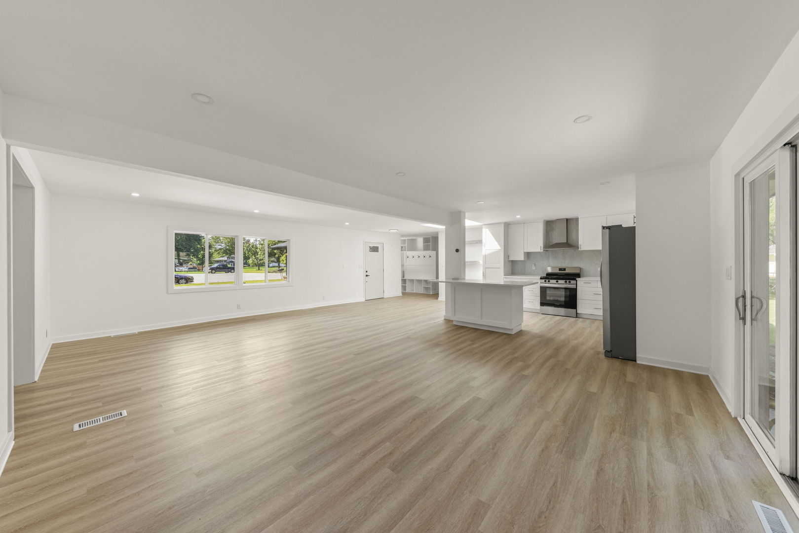 24726 W Pleasant Court, Plainfield, IL 60586