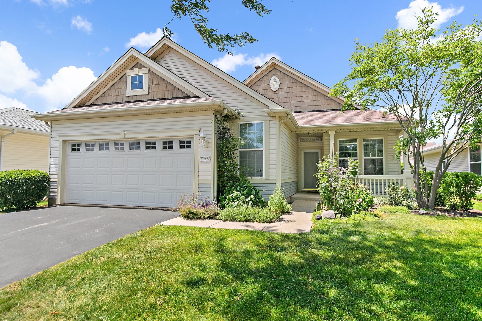 11773 Wildrose Drive, Huntley, IL 60142