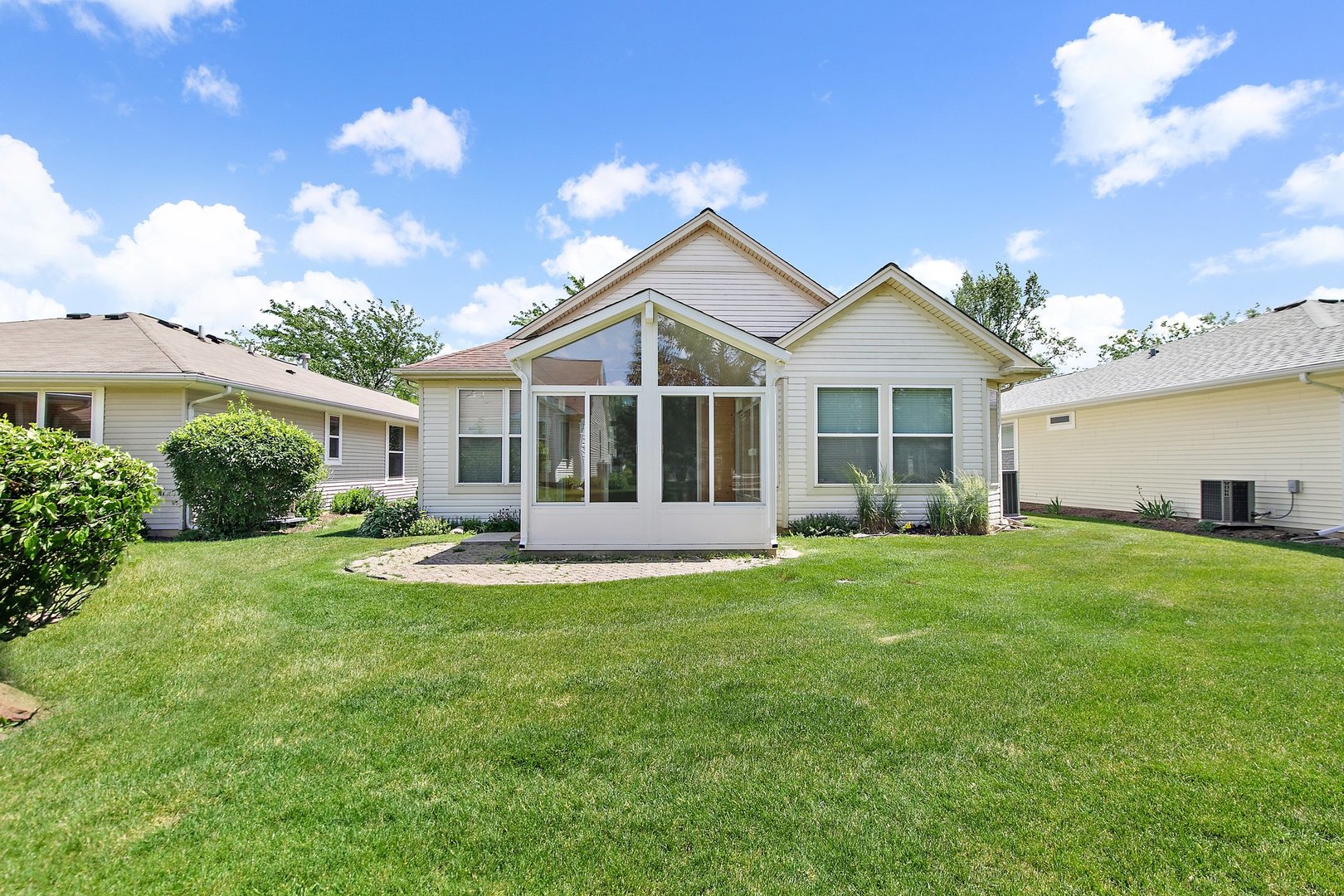 11773 Wildrose Drive, Huntley, IL 60142