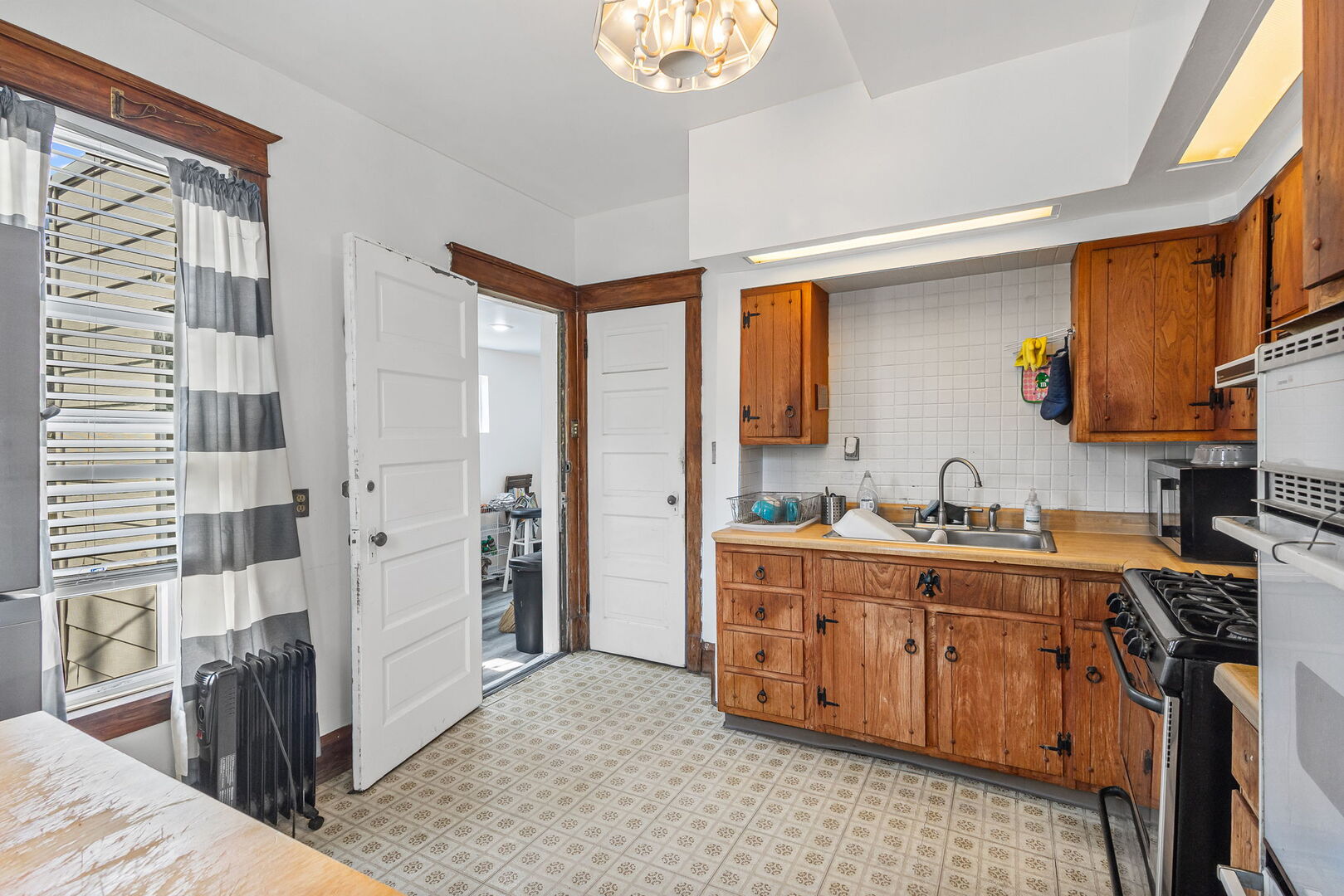 10116 S Malta Street, Chicago, IL 60643