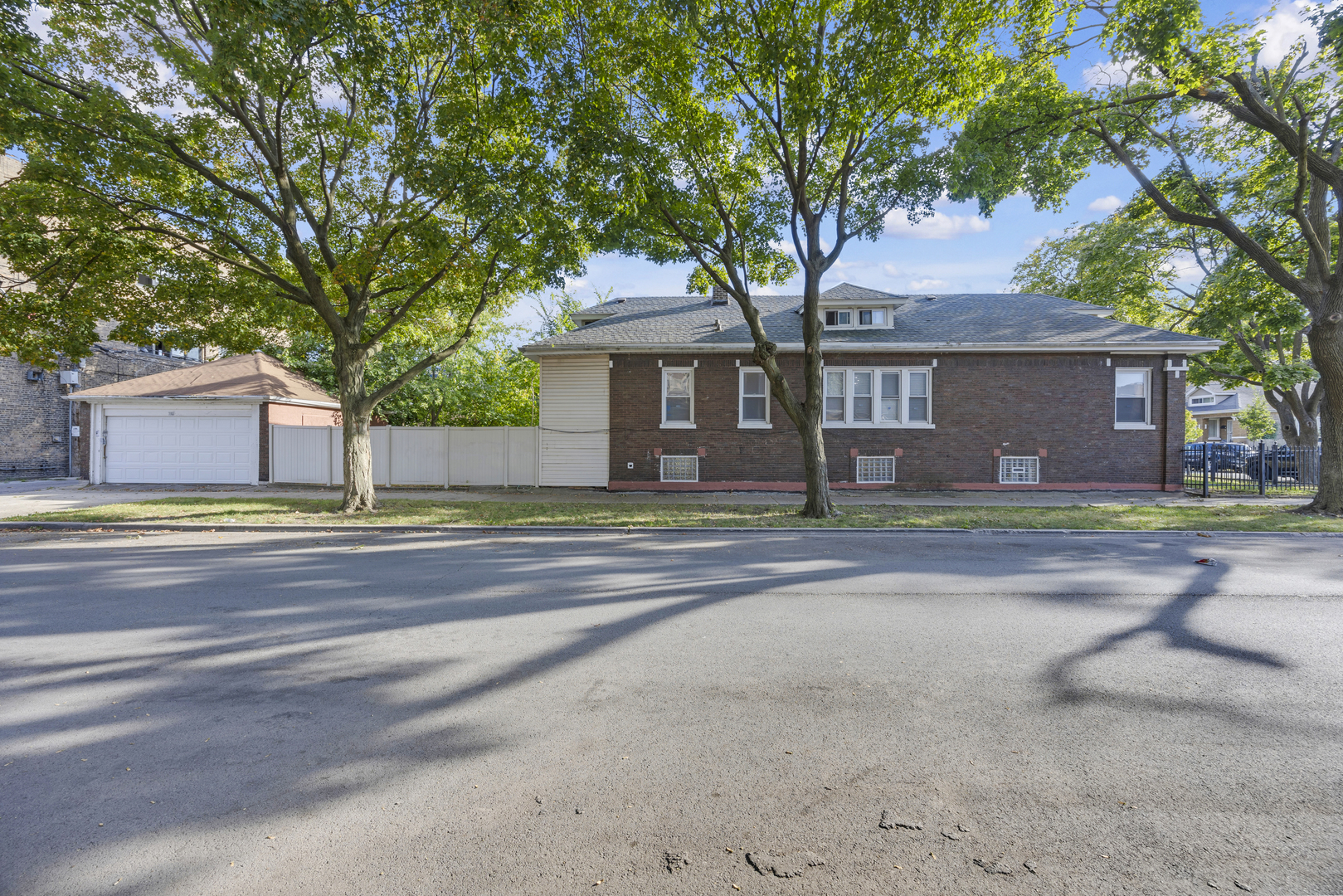 7801 S Hermitage Avenue, Chicago, IL 60620