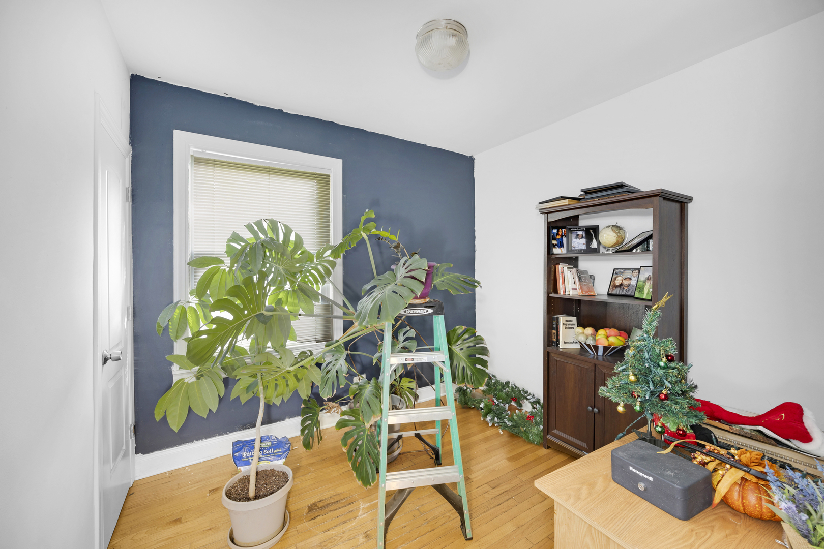 7801 S Hermitage Avenue, Chicago, IL 60620