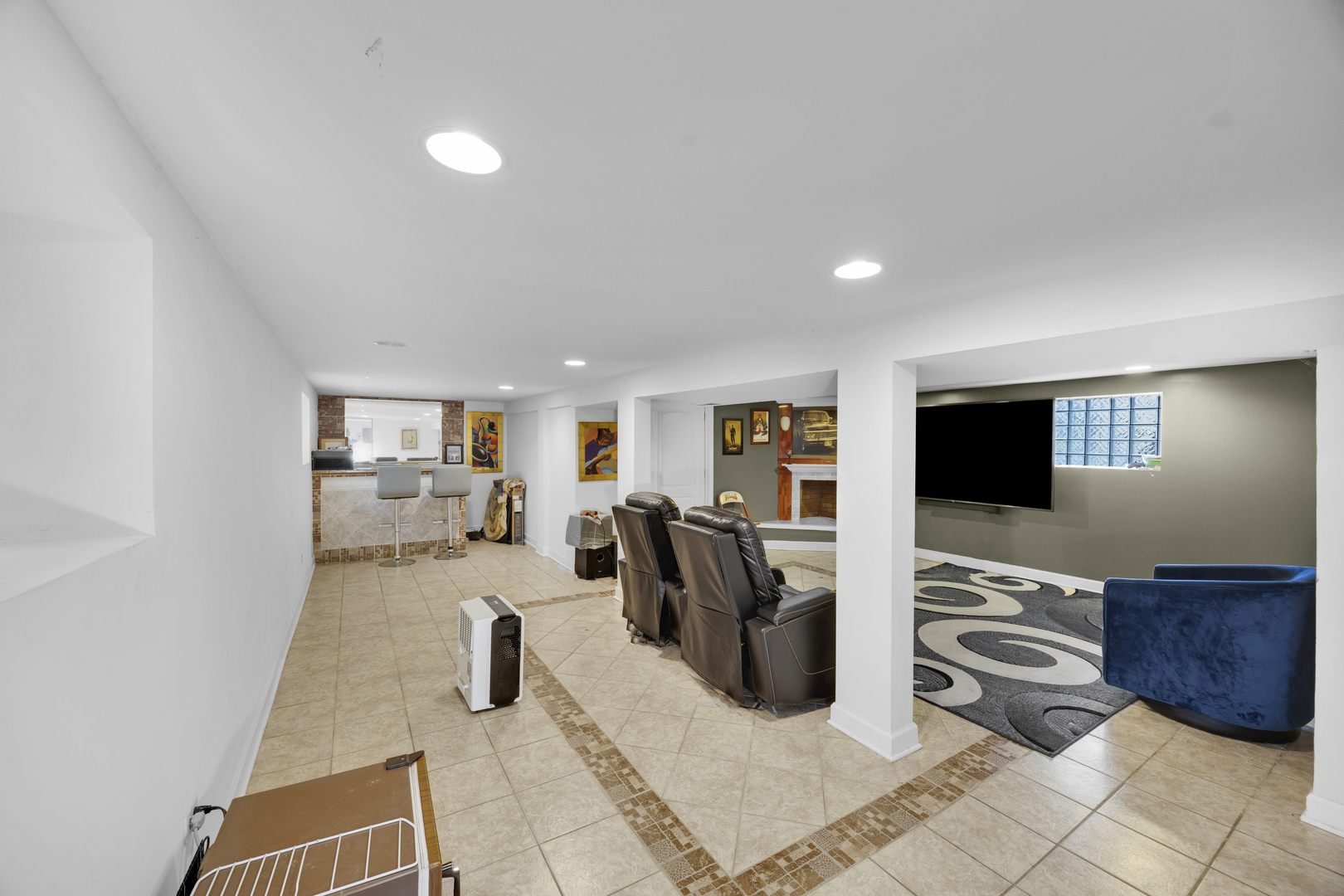 7801 S Hermitage Avenue, Chicago, IL 60620