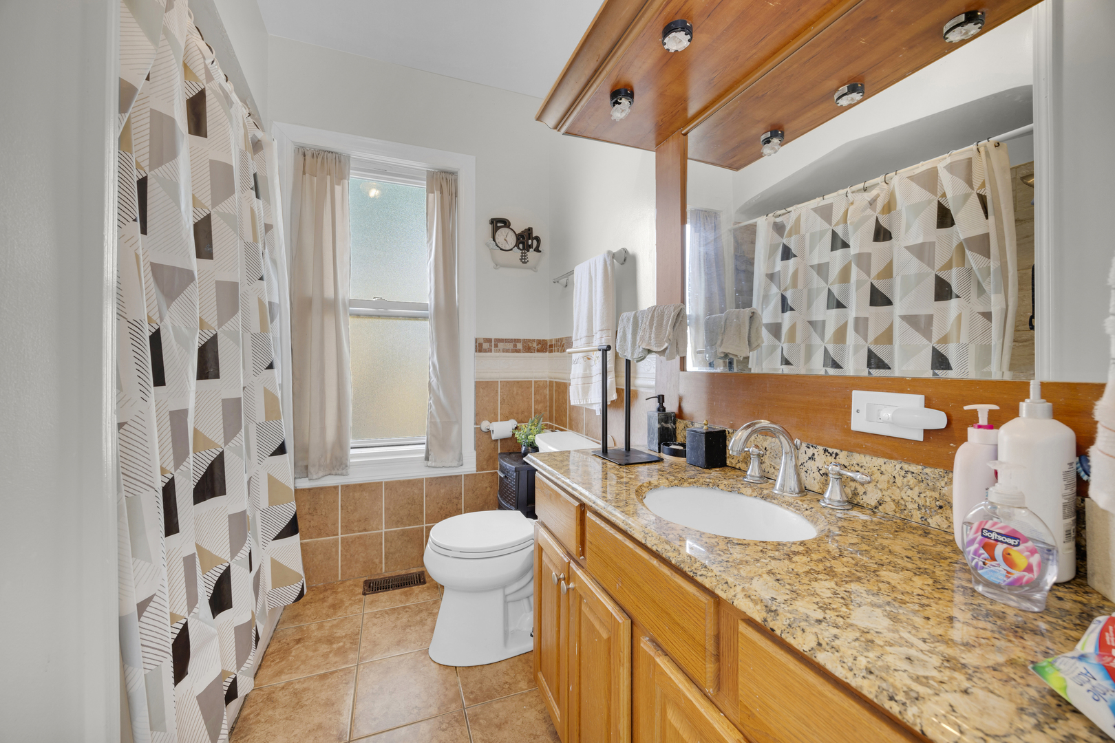 7801 S Hermitage Avenue, Chicago, IL 60620