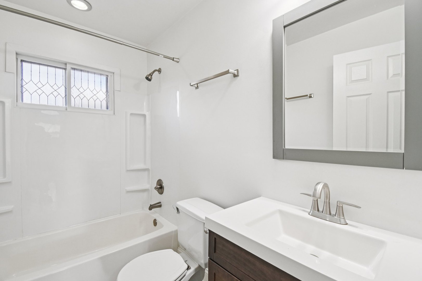 207 N Idlewild Avenue, Mundelein, IL 60060